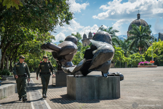 The "Botero Bird" bomb attack from 1995, and its "hommage against the stupidity" new bird as a symbol for peace, Medellin, Colombia