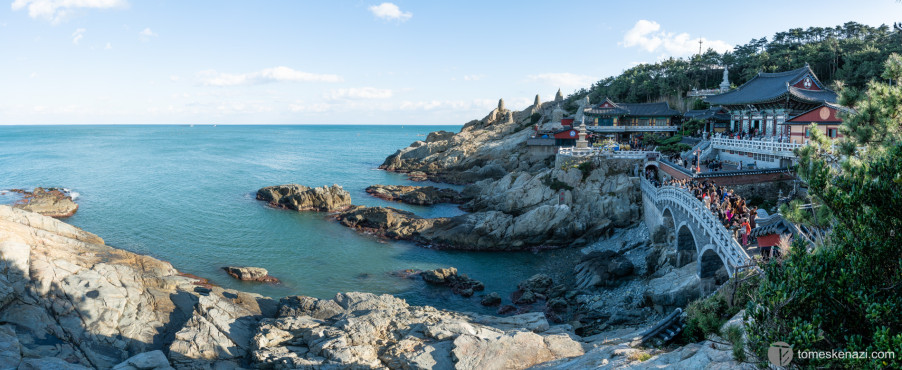 Haedong Yonggungsa, buddhist temple by the sea, Busan