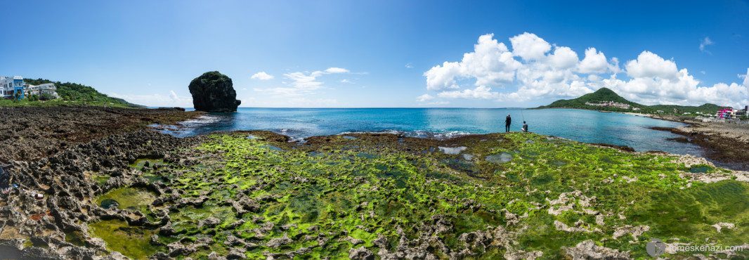 Fishermen working near the Sail Rock, Kenting National Park, Taiwan⠀