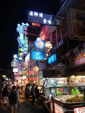 Very typical taiwanese night market, here in Kenting